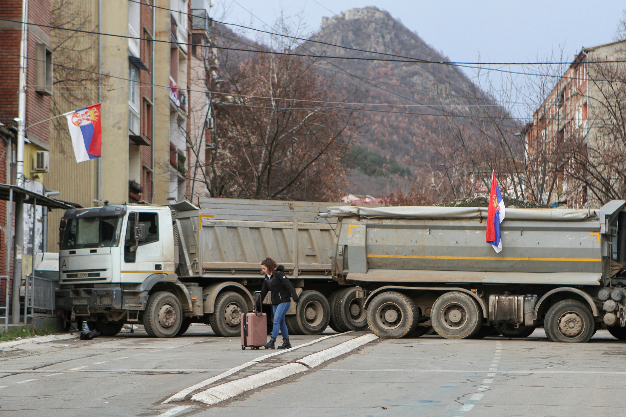 Người Serb ở Kosovo đáp lại lời kêu gọi của Mỹ, EU - ảnh 1