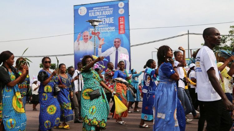 Người dân Congo chào đón ĐTC