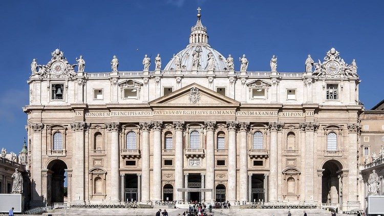 2019.12.13 Piazza San Pietro, Vaticano, cupola di San Pietro, Petersdom Petersplatz