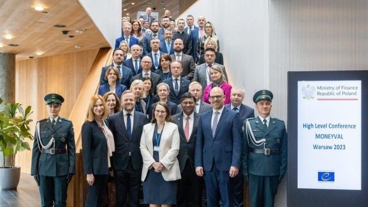 Các tham dự viên của Hội nghị Moneyval