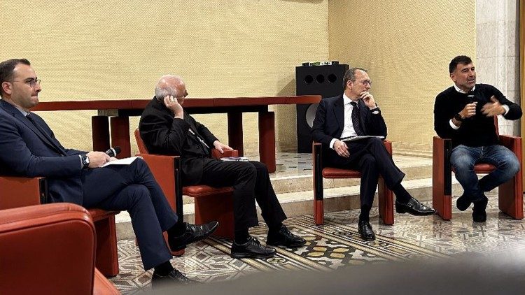 Trình bày chiến dịch Ngày toàn quốc dành thuế 8 phần ngàn cho Giáo hội Công giáo