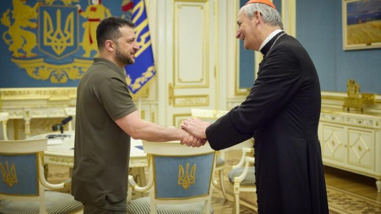 ĐHY Zuppi gặp Tổng thống Ucraina Volodymyr Zelensky