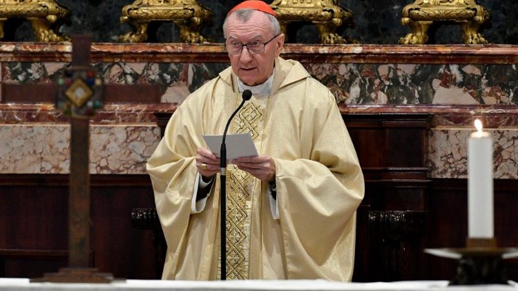 ĐHY Parolin cử hành Thánh lễ với các cộng sự viên ngành ngoại giao