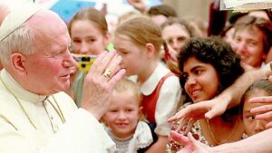 Đức Gioan Phaolô II: Vị Giáo hoàng của giới trẻ | Tổng Giáo Phận Hà Nội