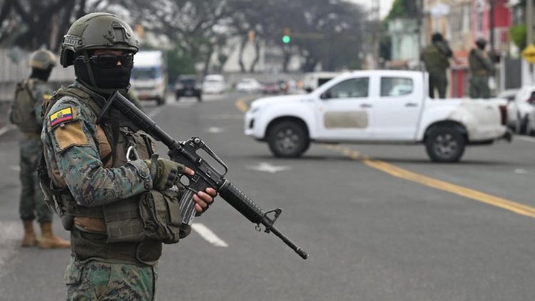 ECUADOR-ARGENTINA-DRUGS-DEFENCE-SECURITY