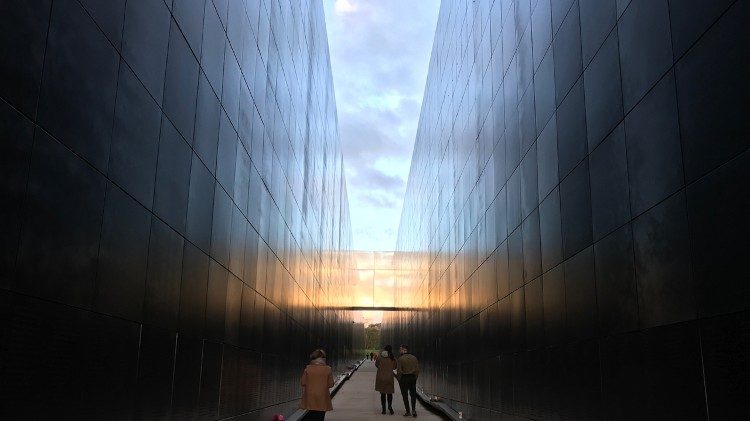 Tưởng niệm các nạn nhân của chế độ Xô Viết