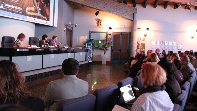 cq5dam.thumbnail.cropped.750.422